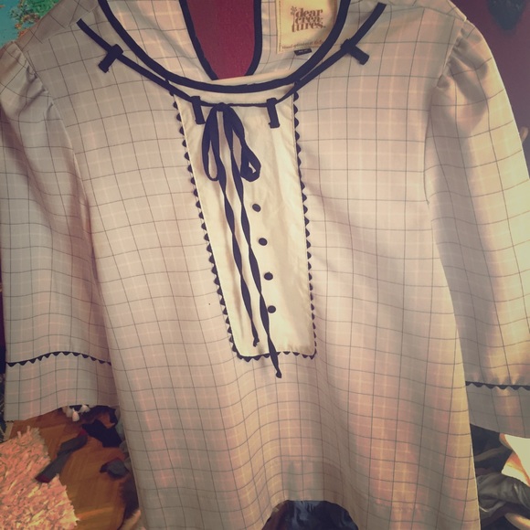 Dear Creatures top