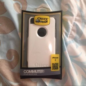 iPhone 6 commuter otter box case. White/grey