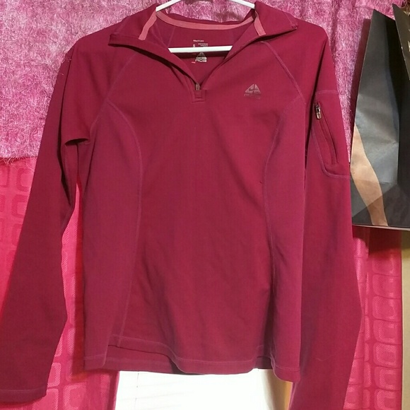 Nike FITDRY. ACG. Reserved *