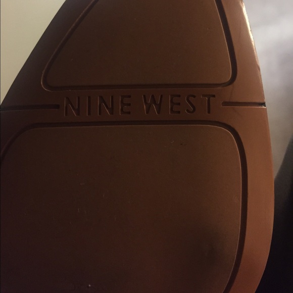 Heels - Picture 2 of 2