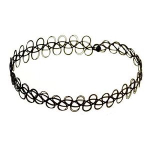 Black choker!