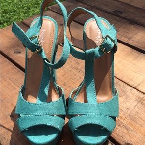 Charlotte Russe teal wedges