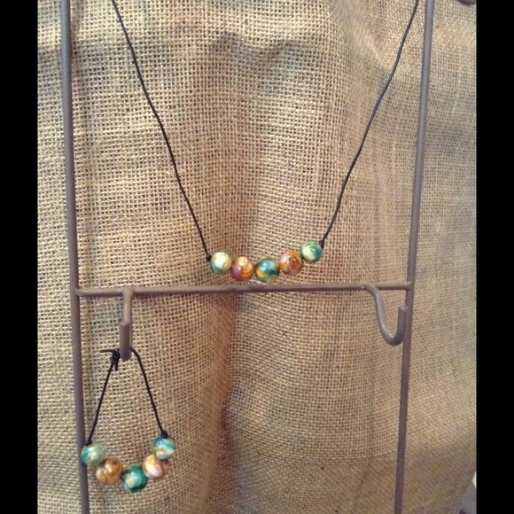 Free with bundle 🎉 Custom made necklace and bracelet set