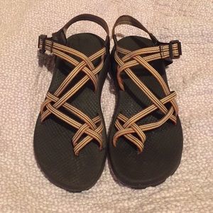 Womens size 10 chacos