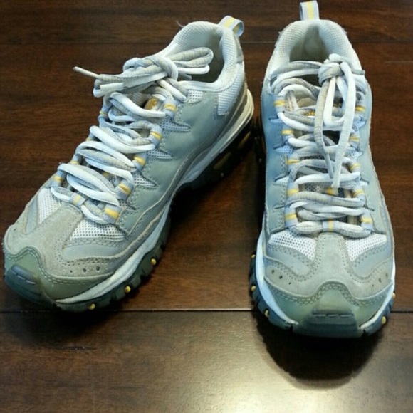 Sketchers running shoes