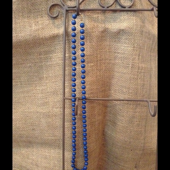 Free with bundle 🎉 Long costume jewelry necklace