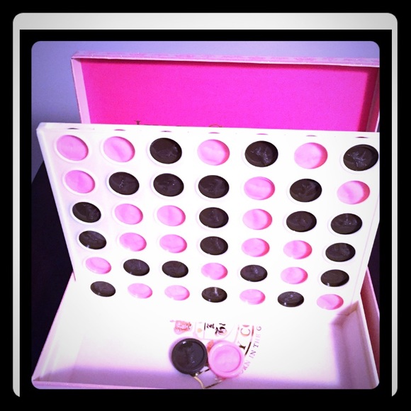 🎀Juicy couture connect 4🎀