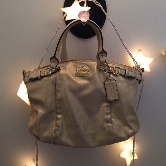 Coach Handbags - Coach metallic bag! Price negotiable 👍🏻