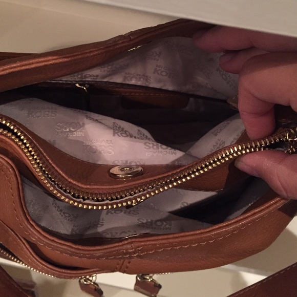 Michael Kors satchel - Picture 3 of 4