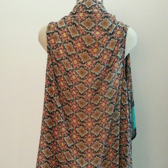 Vest - Picture 4 of 4