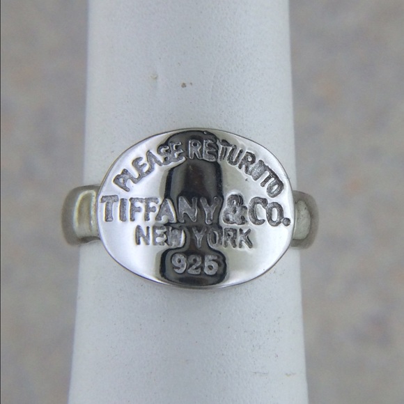 Tiffany & Co. Return to Tiffany Oval Tag Ring