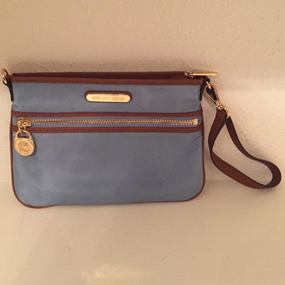 Bundled - Picture 1 of 4