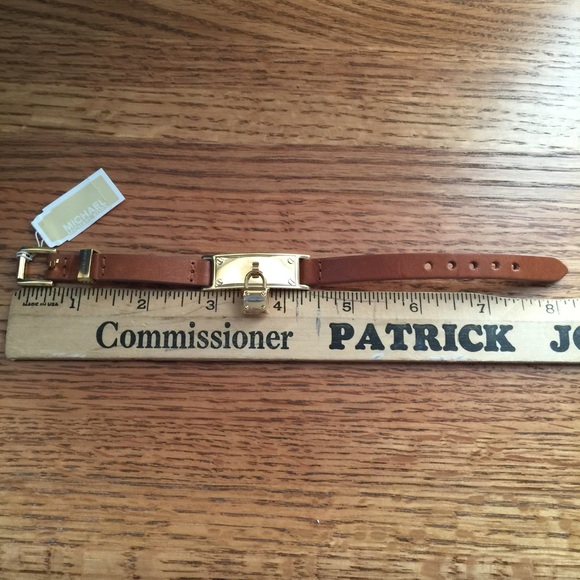 🚫Sold🚫Michael Kors Padlock Bracelet. Price Firm. - Picture 3 of 4