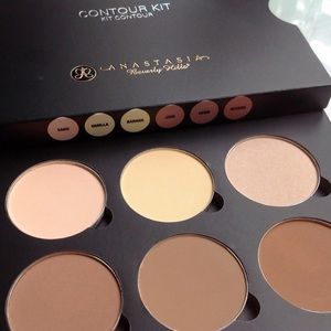 Anastasia Beverly Hills Contour Kit