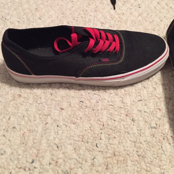 Vans - Picture 2 of 4