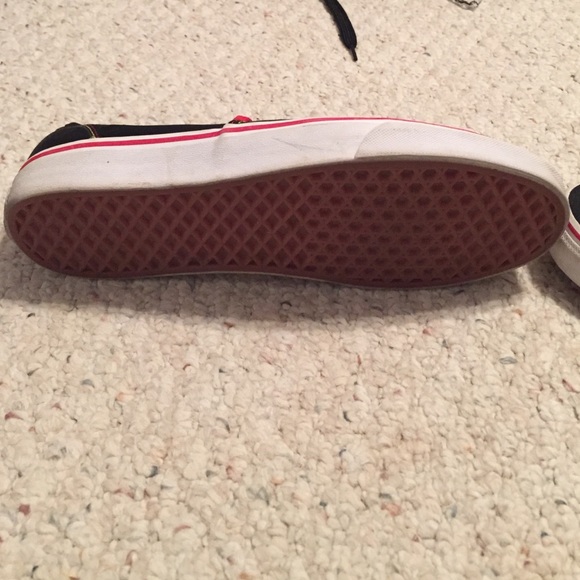 Vans - Picture 3 of 4