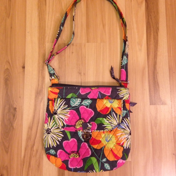 Jazzy blooms saddle hipster