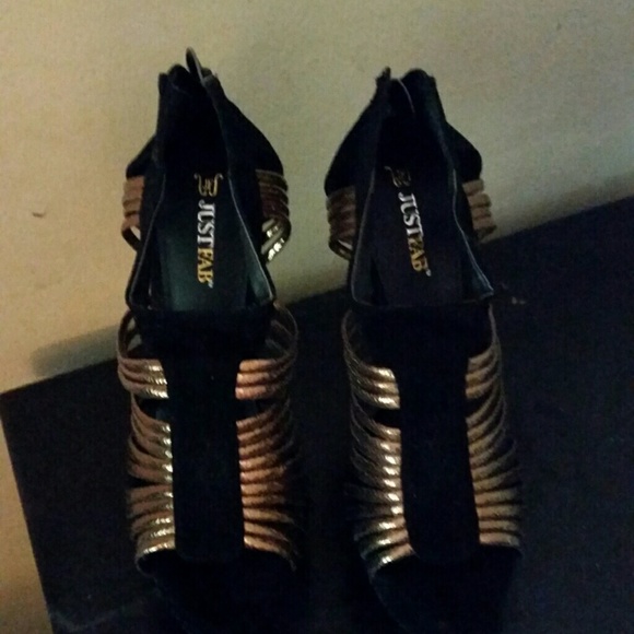 Shoes - Picture 2 of 3