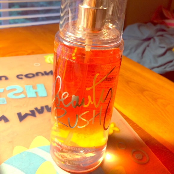 Beauty Rush strawberry fizz body double mist