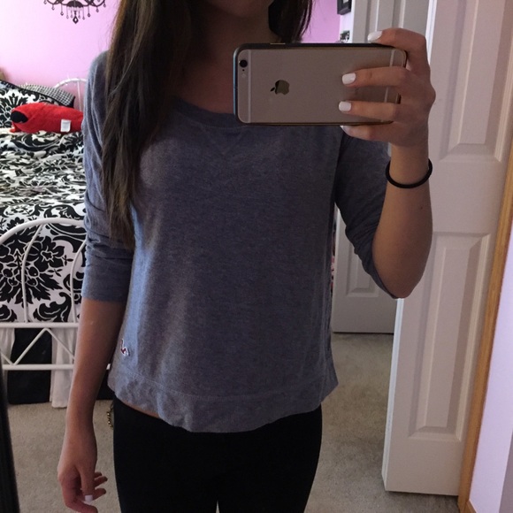 Hollister Tops - Gray tee