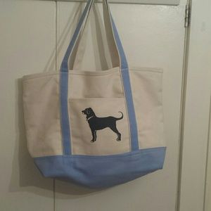 The black dog tote bag