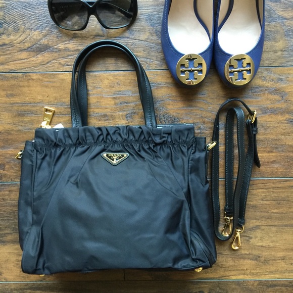 🌸 NWT Prada Tessuto Black Handbag 🌹