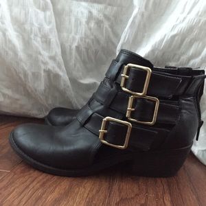 black buckle shoes