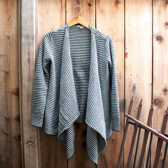 Merona Sweaters - 👽 merona striped cardigan -- super warm!