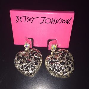 Betsy Johnson heart earrings