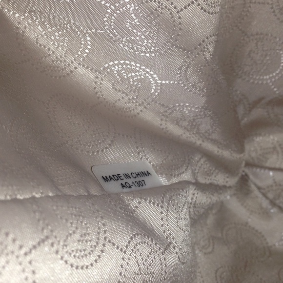 ❌SOLD❌Michael Kors Jet Set Bronze Tote Bag - Picture 4 of 4