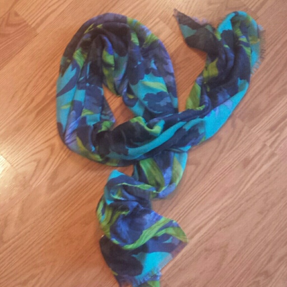 Beautiful tropical, Hawaiian print scarf