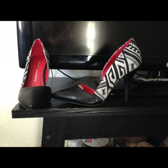 pointy heels