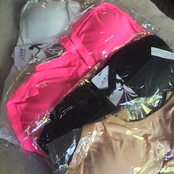 4 colors Crossed Back Layering Bandeau Tank Top - Picture 4 of 4