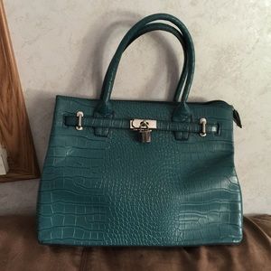 Green alligator purse