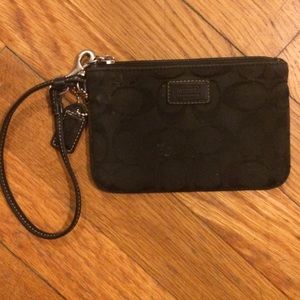 〰black Coach wristlet〰