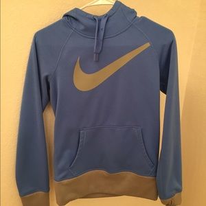 Nike therma fit