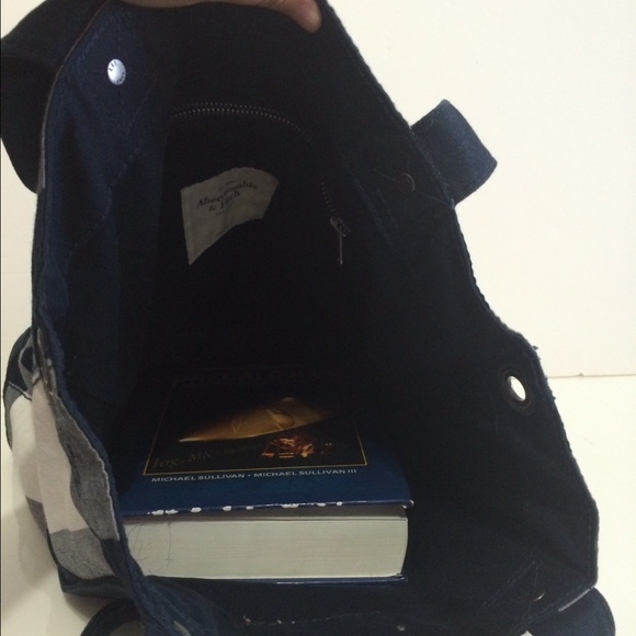 A&F Bag - Picture 2 of 4