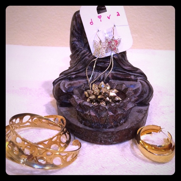 🌺SALE🌺 Gold Tone Earring + Ring Bundle