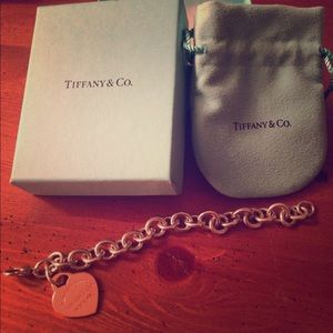 Return to Tiffany Rubedo Heart Tag Bracelet.