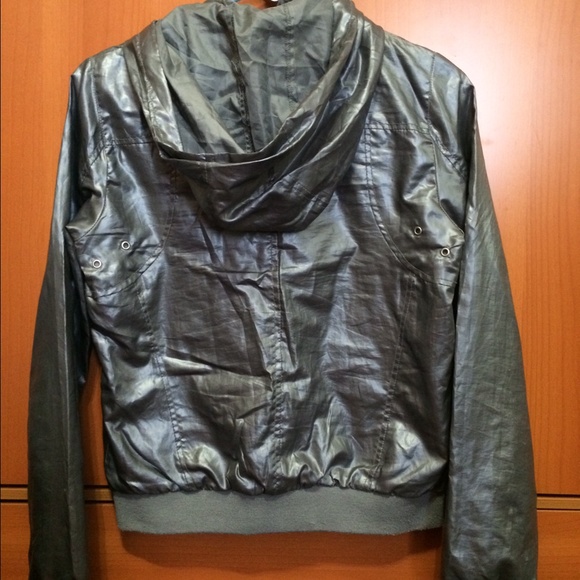 Jacket - Picture 2 of 3
