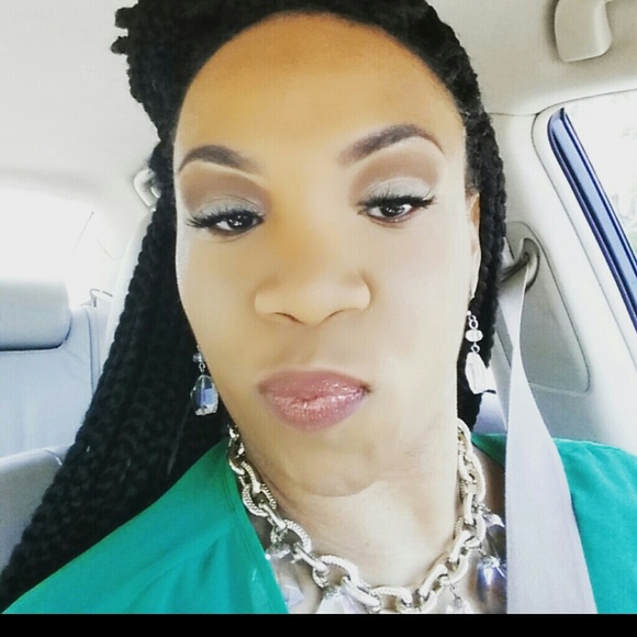 Hey Sister! Welcome to My Closet! Accepting Offers - Picture 2 of 4