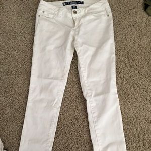White skinny jeans