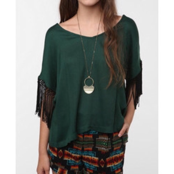 Ecoté fringe v neck boxy top dark hunter green