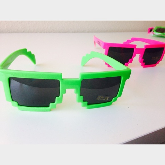 pixel sunglasses - Picture 3 of 3