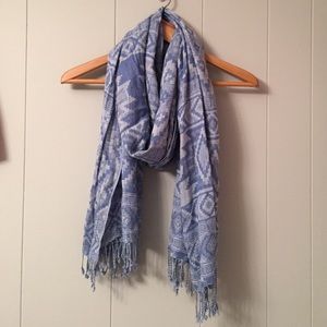 💥FLEXIBLE PRICING💥 Patterned scarf