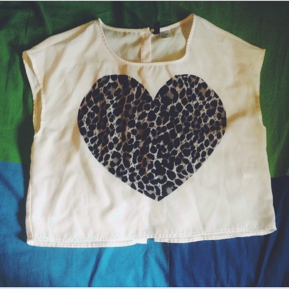 D I V I D E D Leopard Heart Crop Top