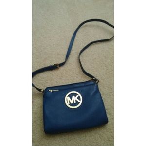 Authenic micheal kors cross body bag