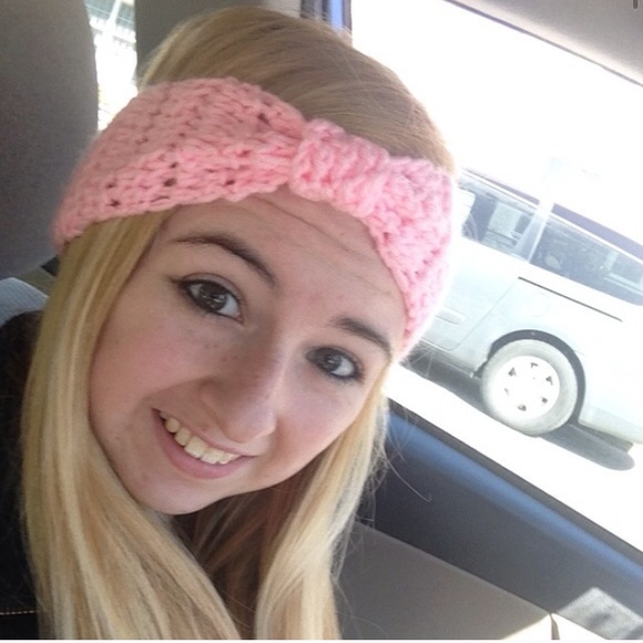 Advertise your closet here - Picture 2 of 4