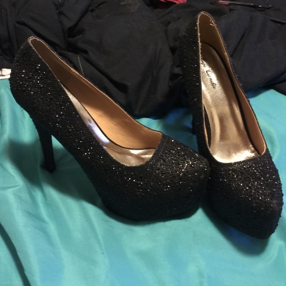 Eye Candie Heels