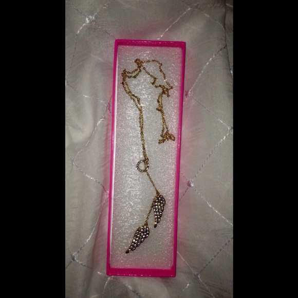 Victoria's Secret Angel Wings Necklace